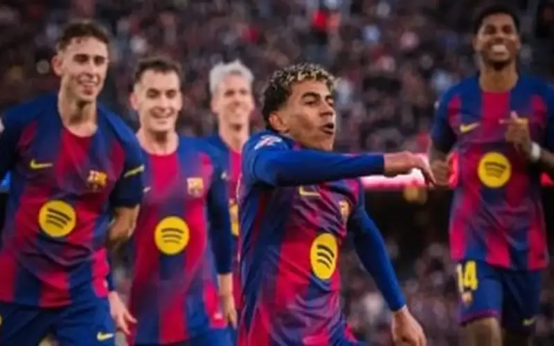 برشلونة على أعتاب المجد حال تحقيق لقب الدوري الإسباني